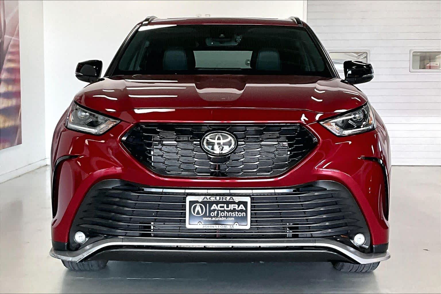 Thumbnail: 2023 Toyota Highlander - 6