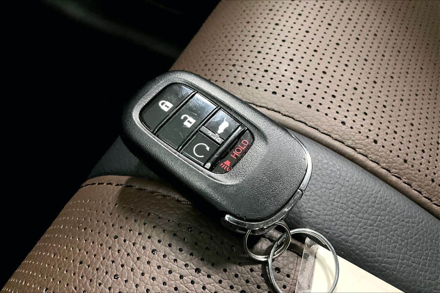 Thumbnail: 2023 Honda Pilot - 18