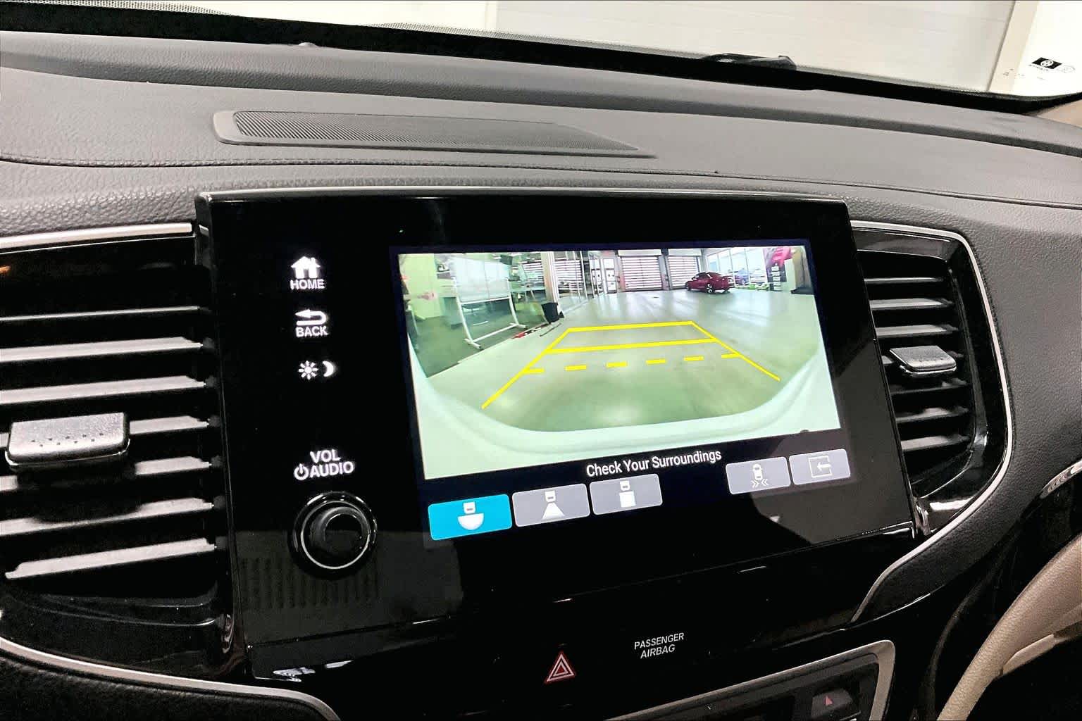 Thumbnail: 2019 Honda Pilot - 24