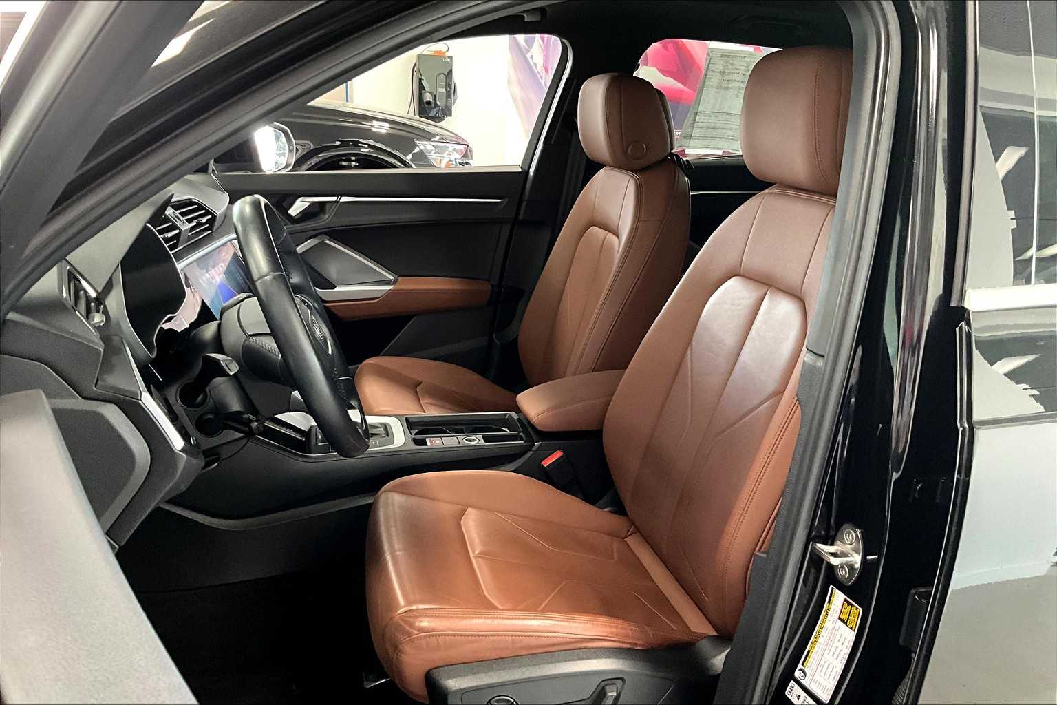 Thumbnail: 2020 Audi Q3 - 9