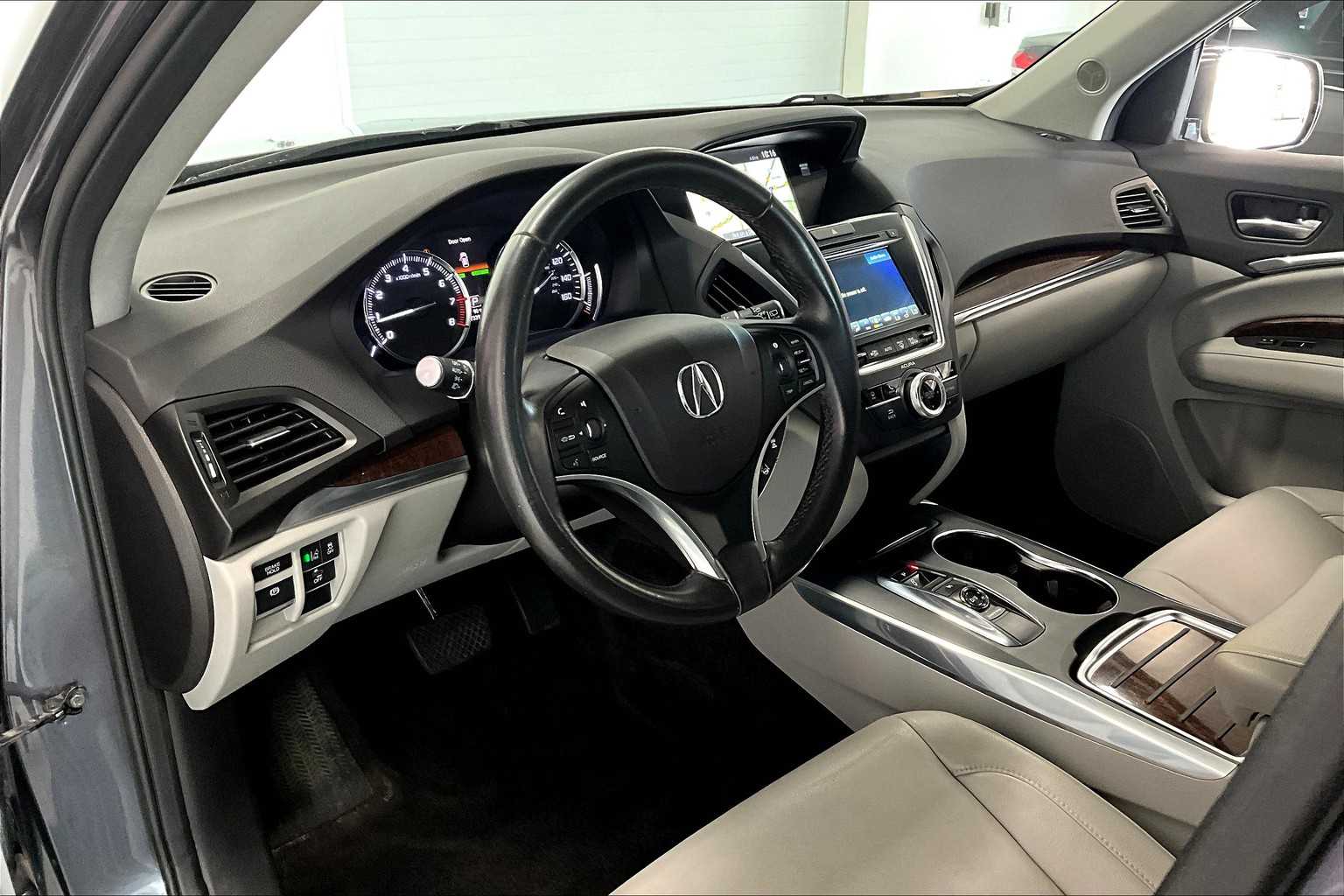 Thumbnail: 2018 Acura MDX - 2