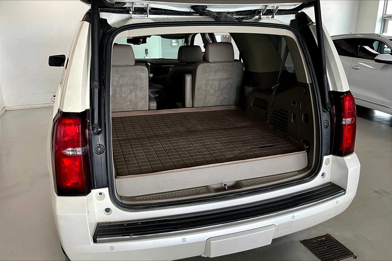 Thumbnail: 2015 Chevrolet Tahoe - 16