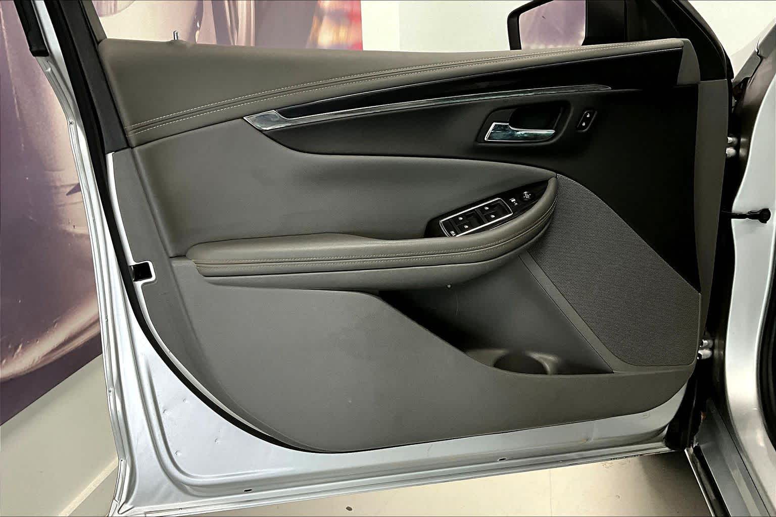 Thumbnail: 2019 Chevrolet Impala - 25