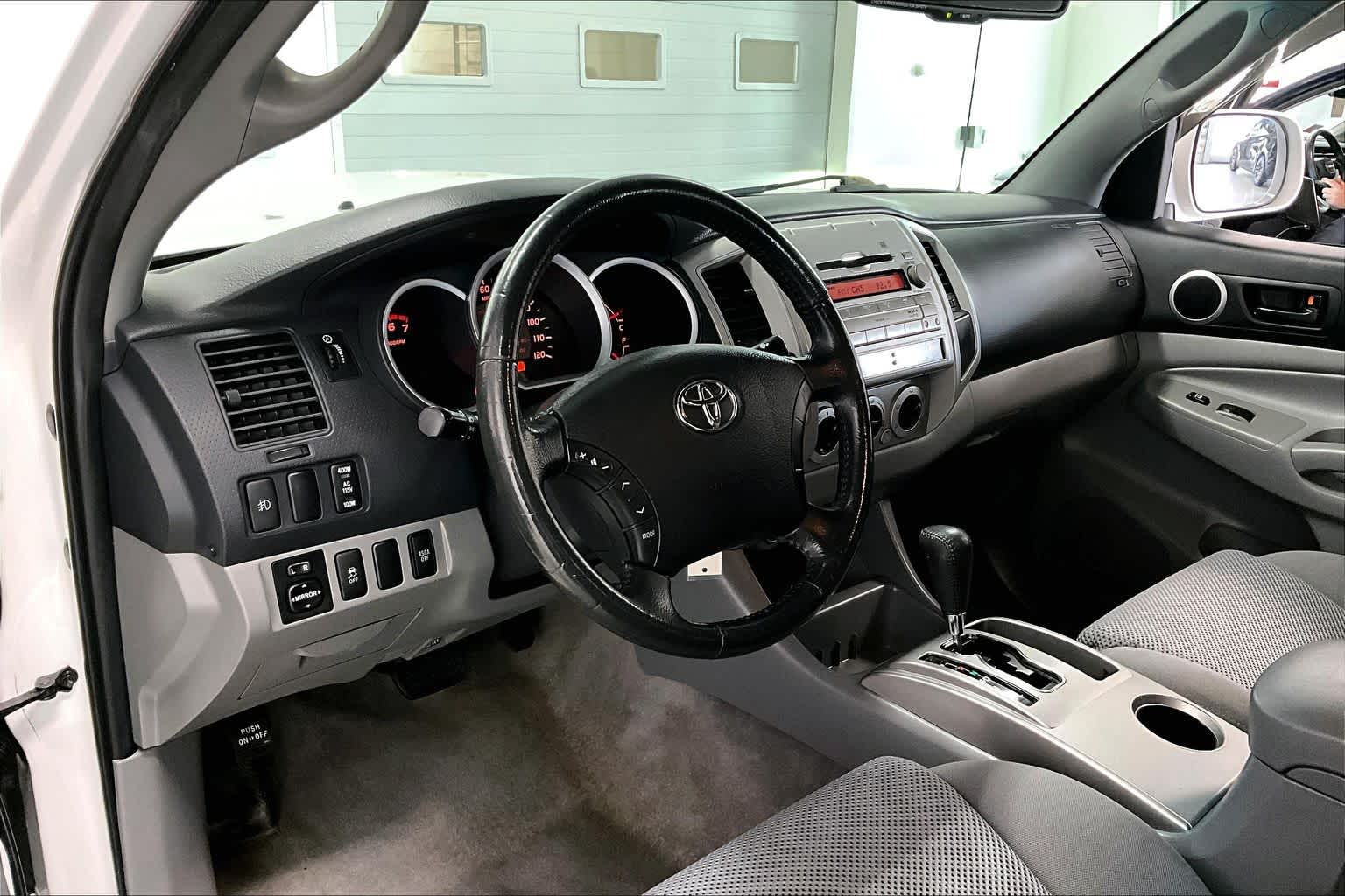 Thumbnail: 2011 Toyota Tacoma - 2