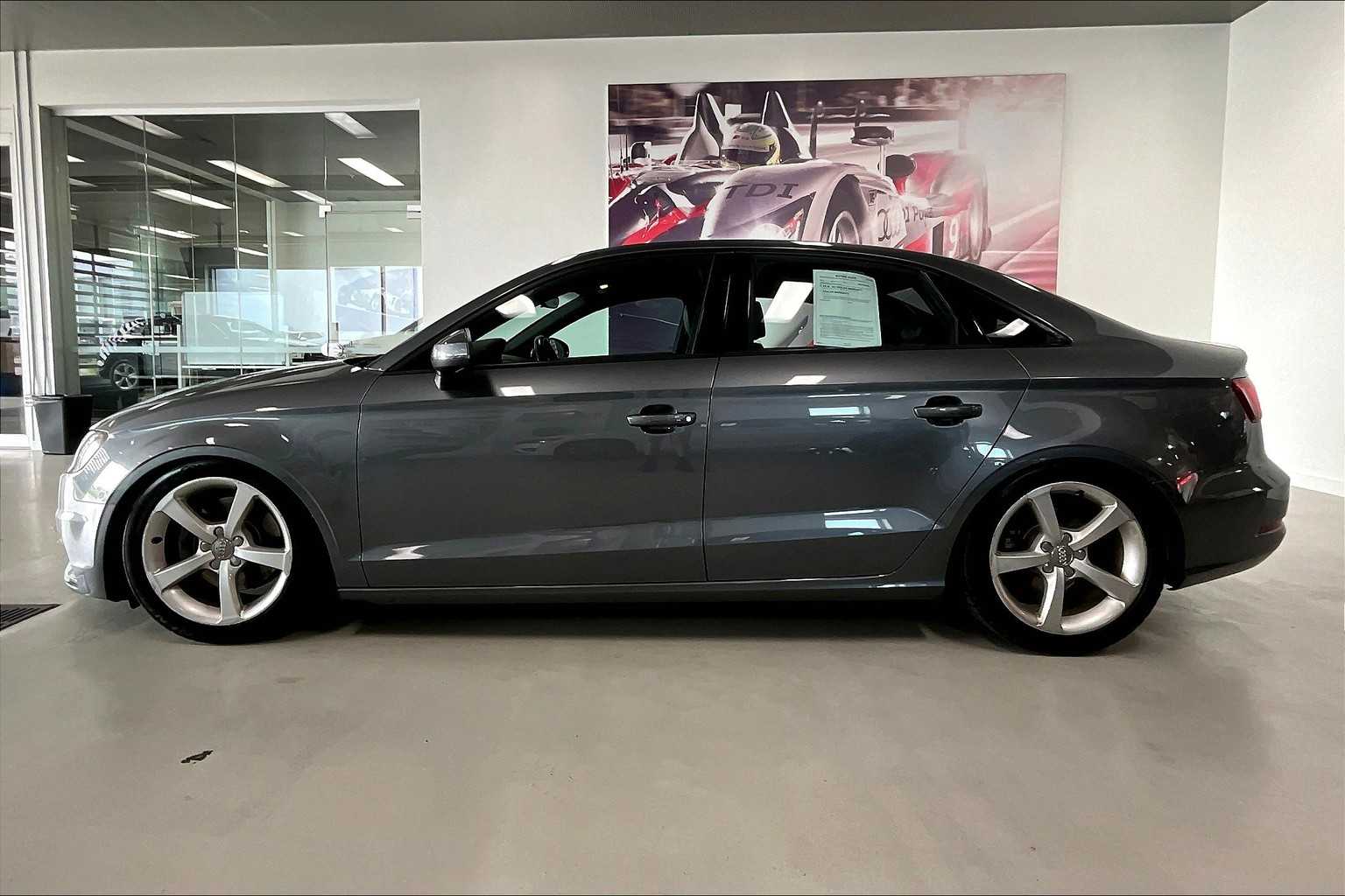 2015 Audi A3 2.0T Premium Plus photo 3