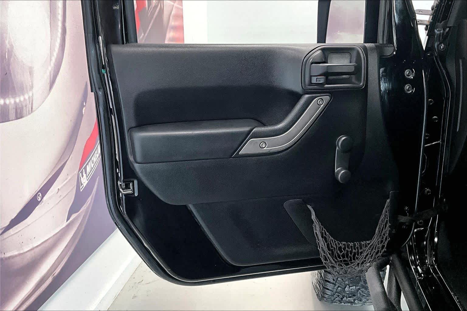 Thumbnail: 2014 Jeep Wrangler - 22