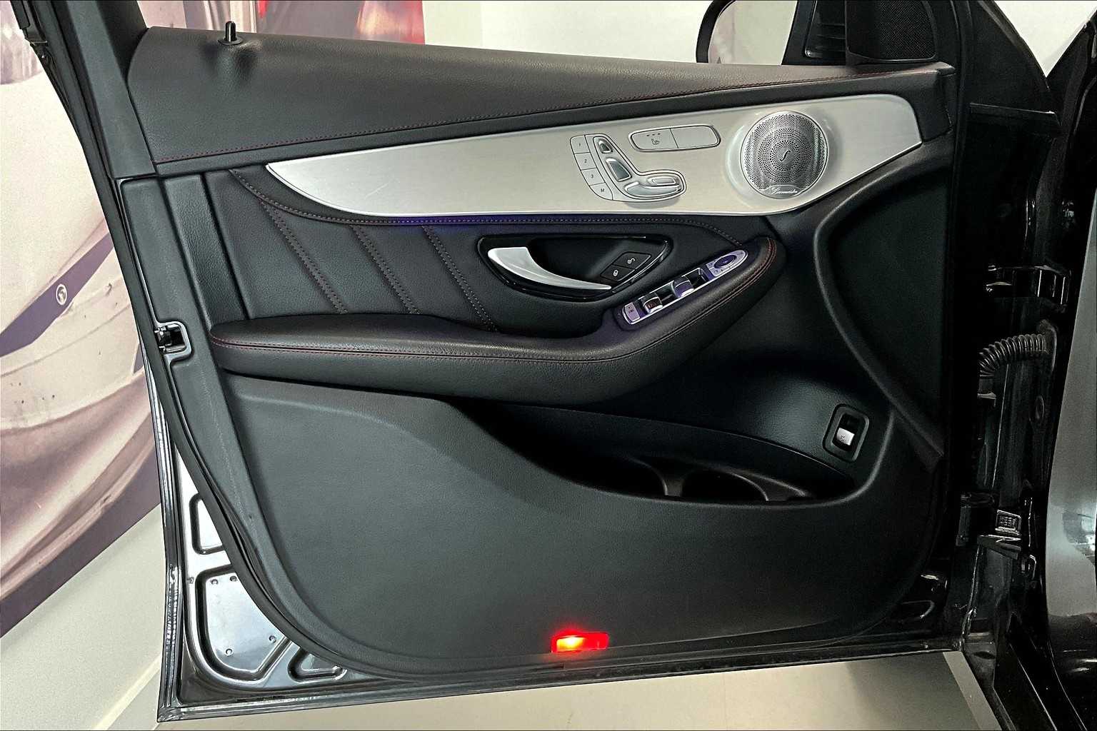 Thumbnail: 2020 Mercedes-Benz GLC - 25