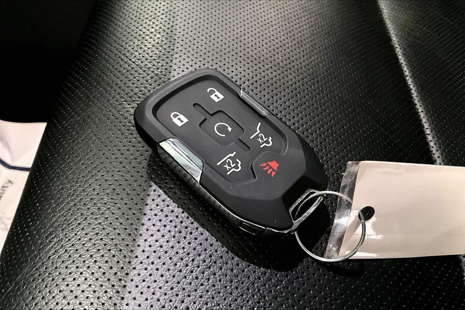 Thumbnail: 2016 Chevrolet Tahoe - 16