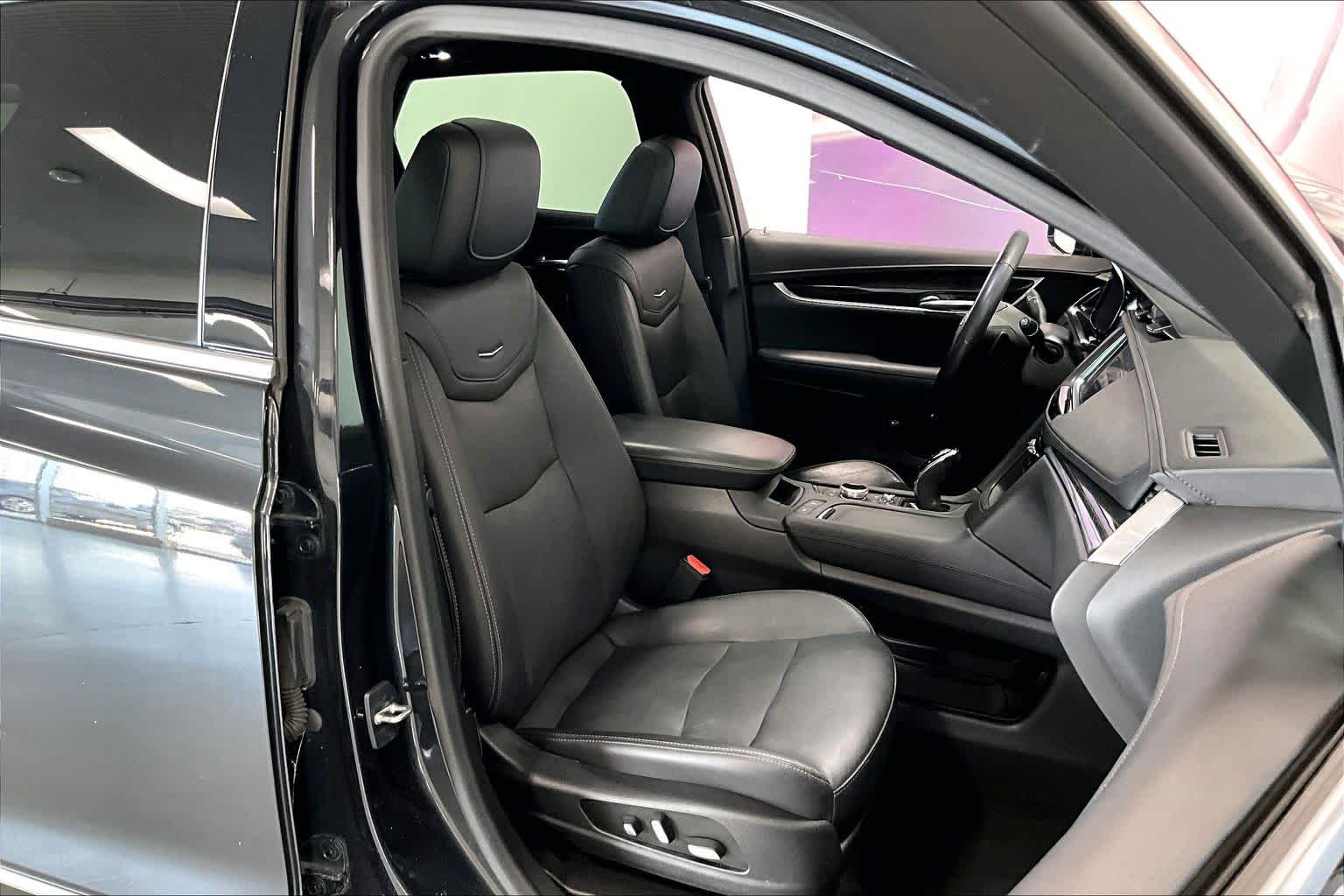 Thumbnail: 2020 Cadillac XT5 - 11