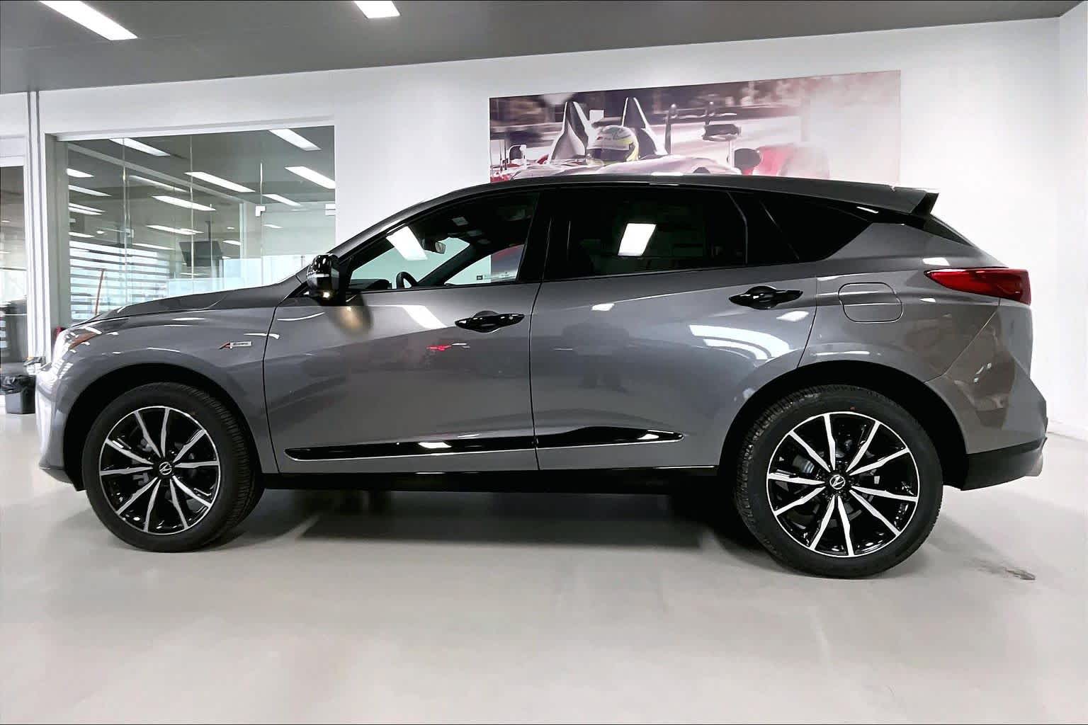 Thumbnail: 2026 Acura RDX - 3