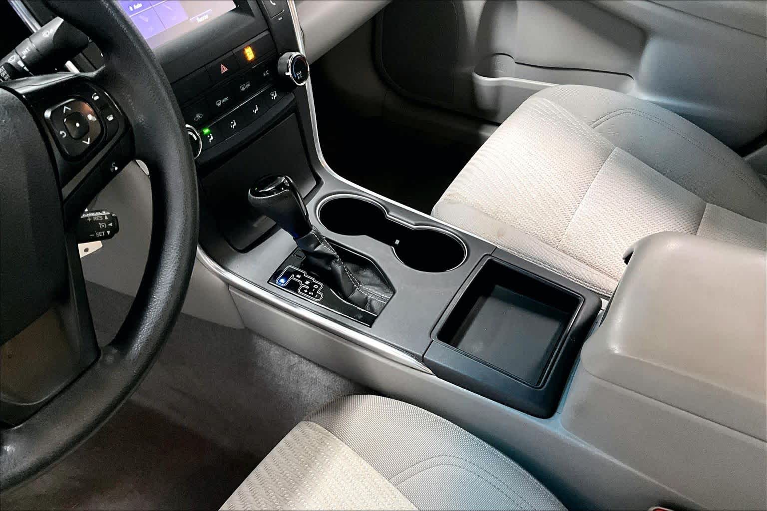 Thumbnail: 2017 Toyota Camry - 14