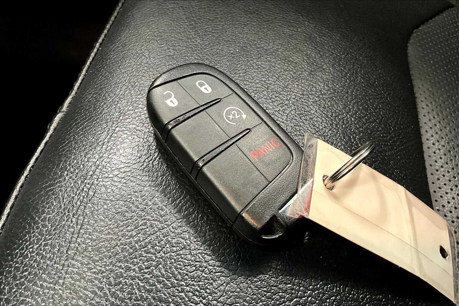 Thumbnail: 2019 Jeep Compass - 18