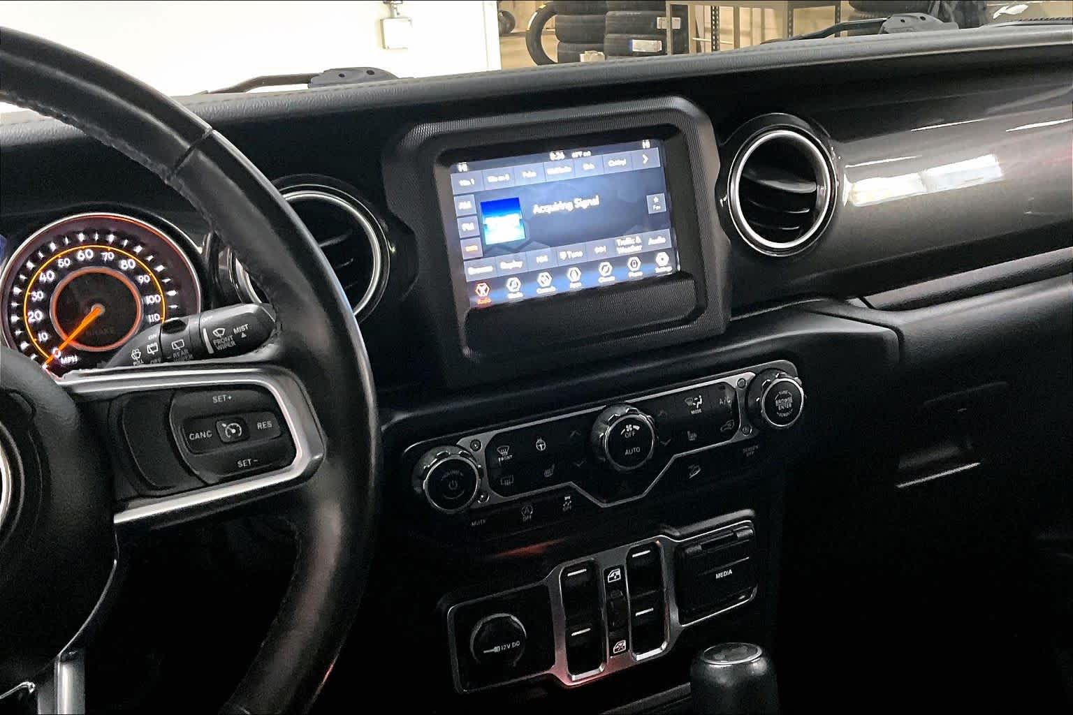 Thumbnail: 2020 Jeep Wrangler - 14