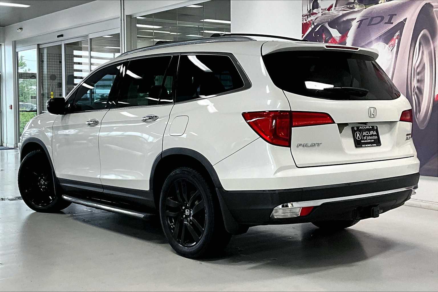Thumbnail: 2016 Honda Pilot - 4