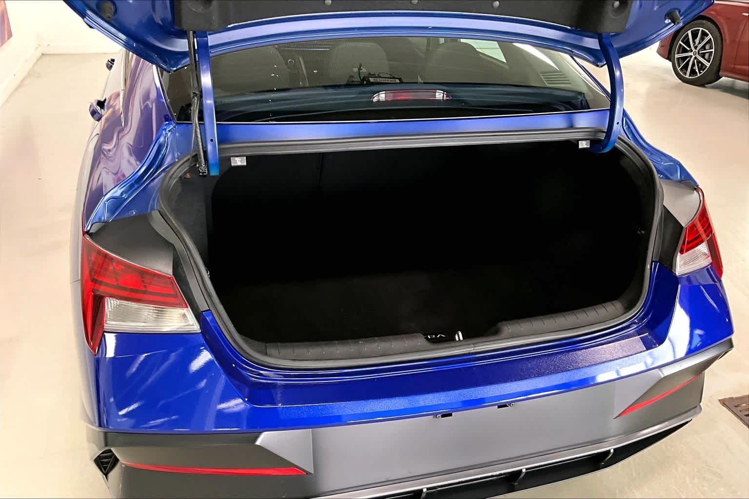 Thumbnail: 2024 Hyundai Elantra - 16