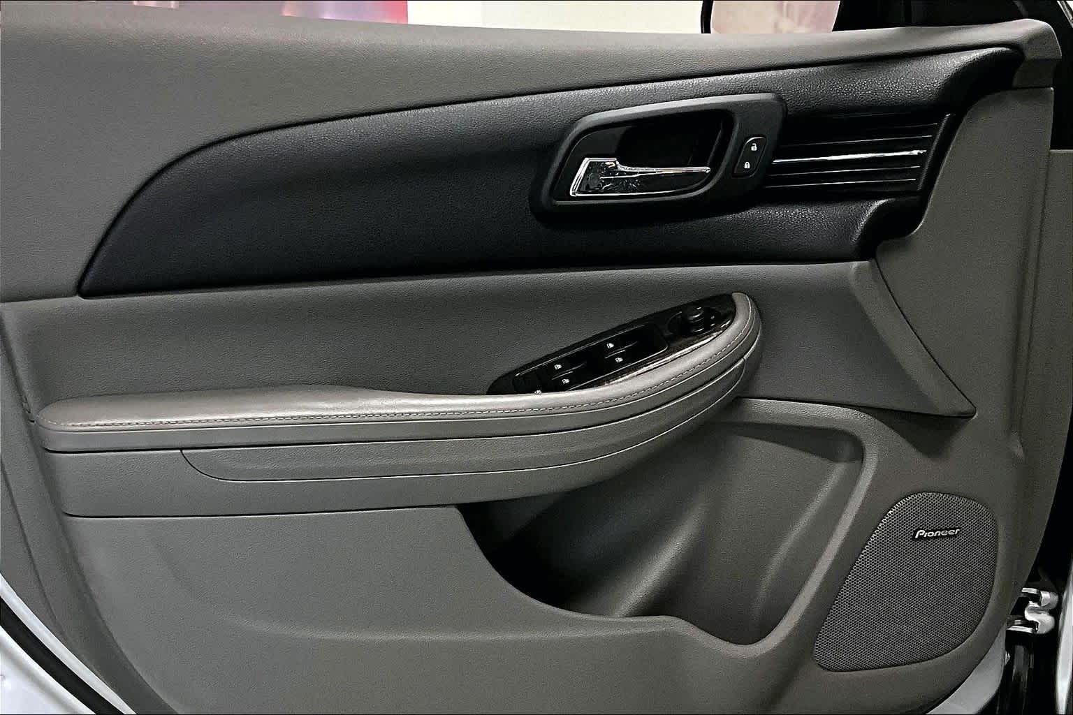 Thumbnail: 2015 Chevrolet Malibu - 24