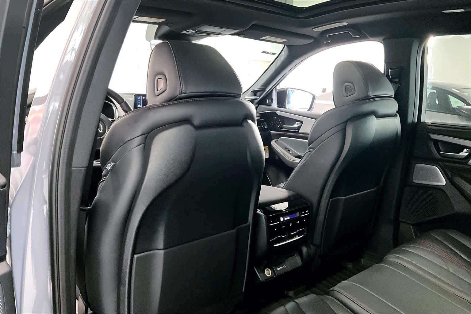Thumbnail: 2026 Acura MDX - 12