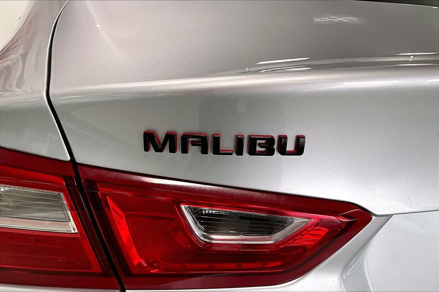 Thumbnail: 2018 Chevrolet Malibu - 7