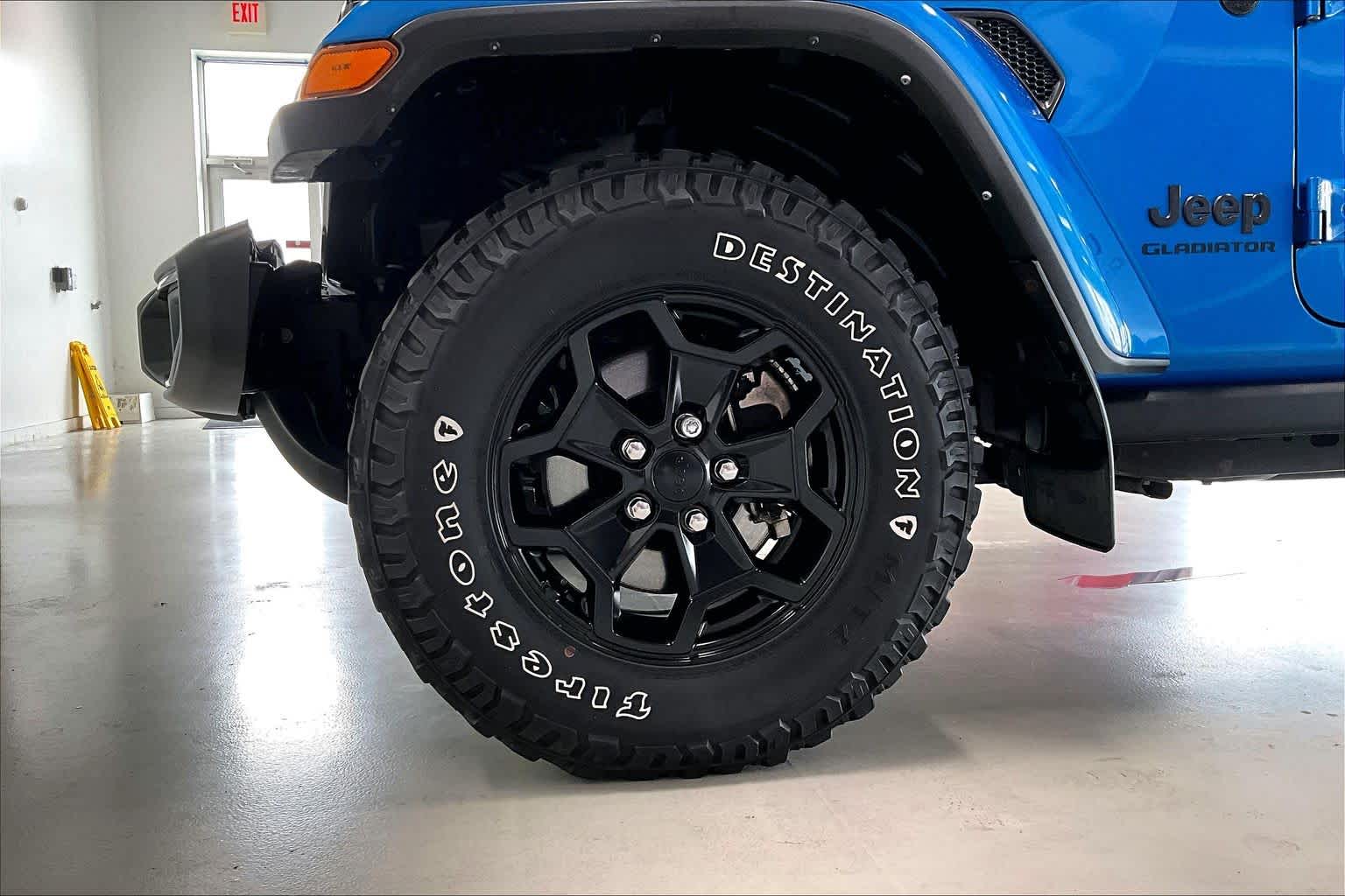 Thumbnail: 2021 Jeep Gladiator - 8