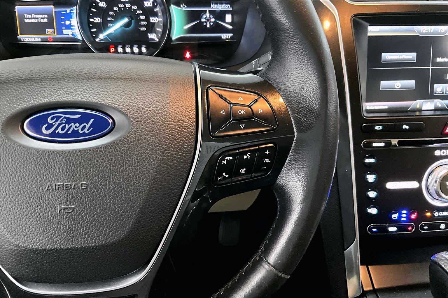 Thumbnail: 2016 Ford Explorer - 21