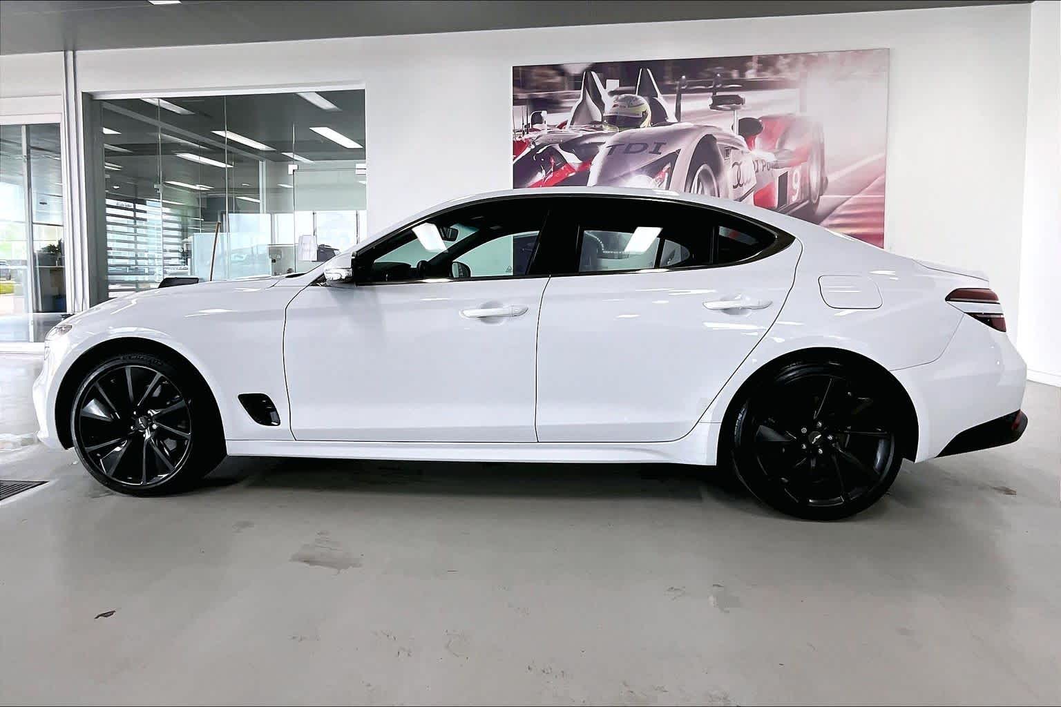 Thumbnail: 2023 Genesis G70 - 3