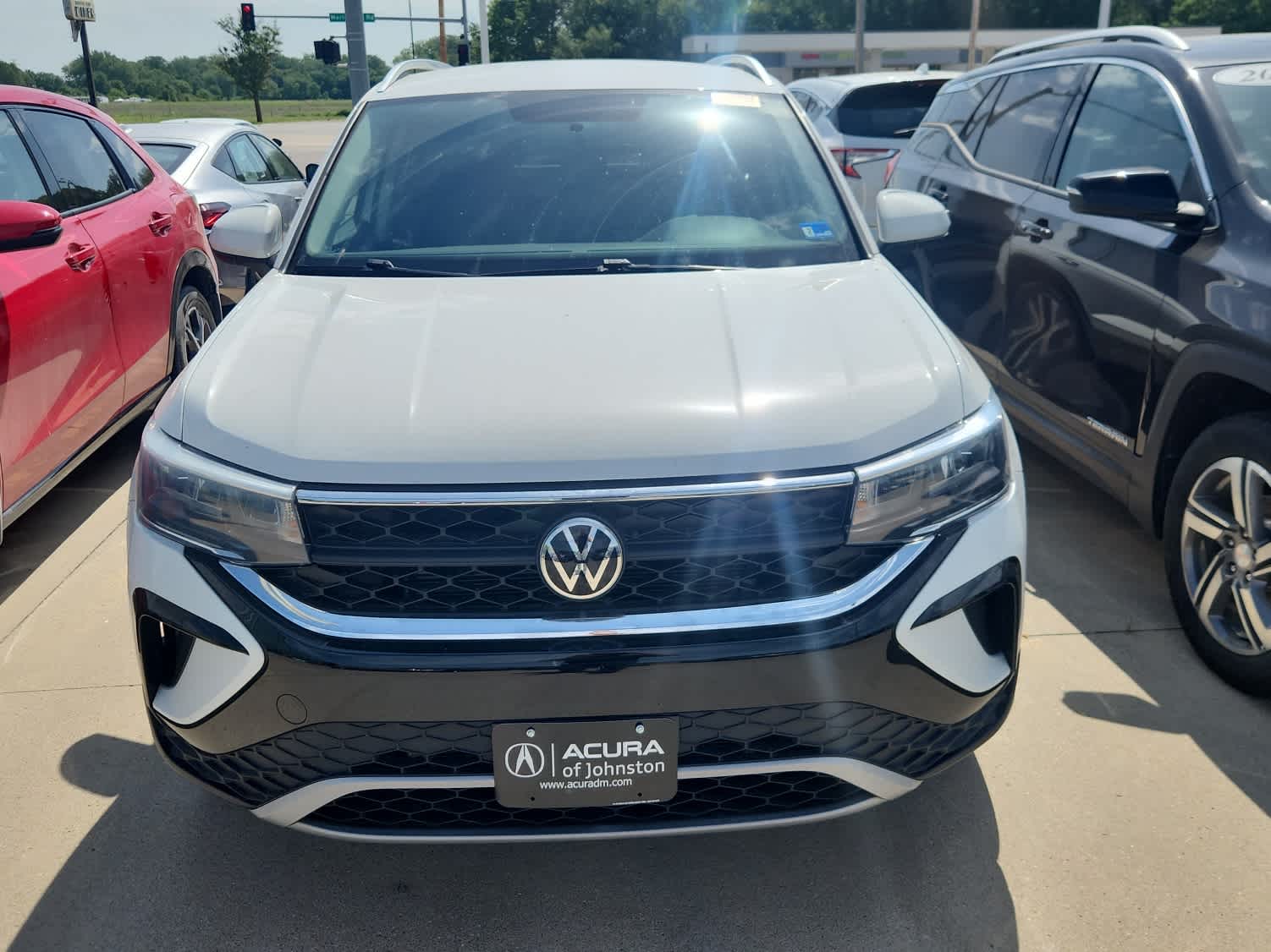 Thumbnail: 2022 Volkswagen Taos - 2