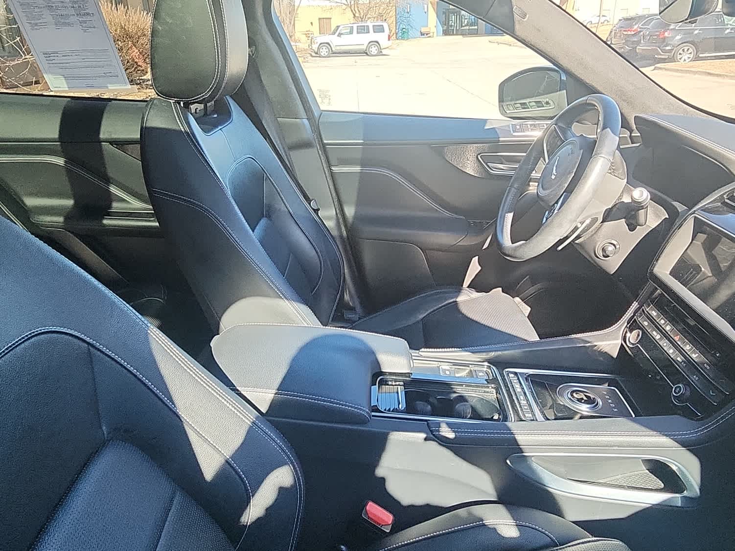 Thumbnail: 2020 Jaguar F-Pace - 10