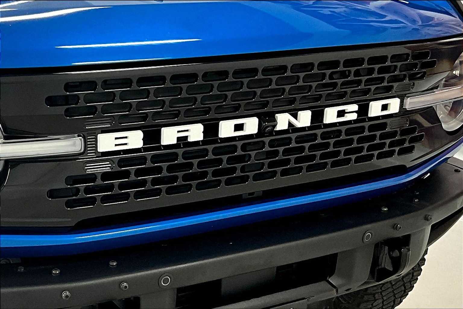 Thumbnail: 2021 Ford Bronco - 31
