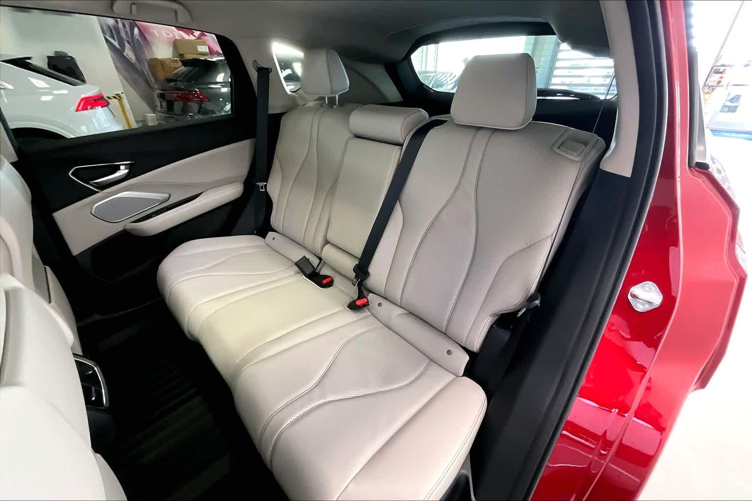 Thumbnail: 2026 Acura RDX - 13