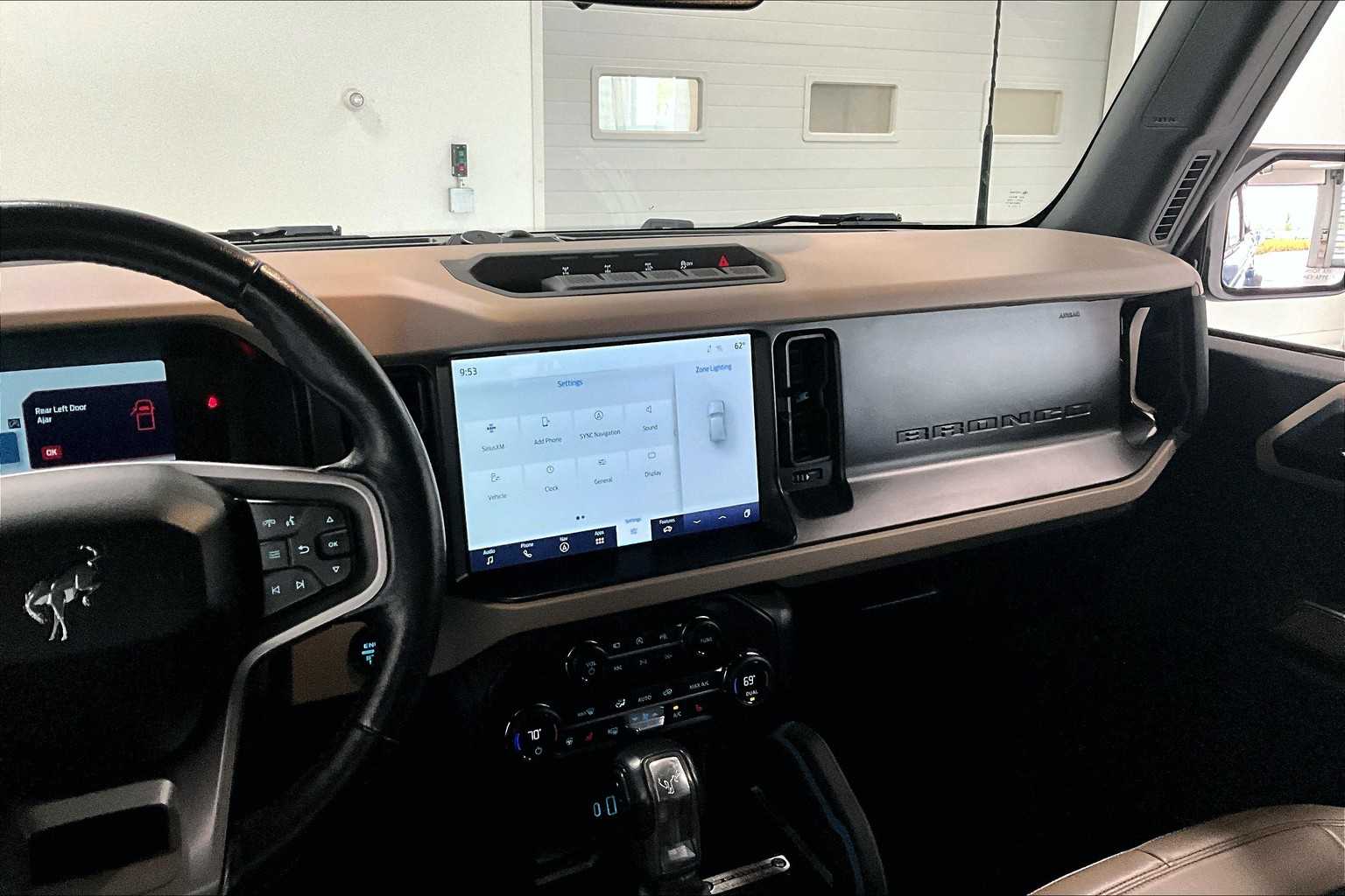 Thumbnail: 2021 Ford Bronco - 14