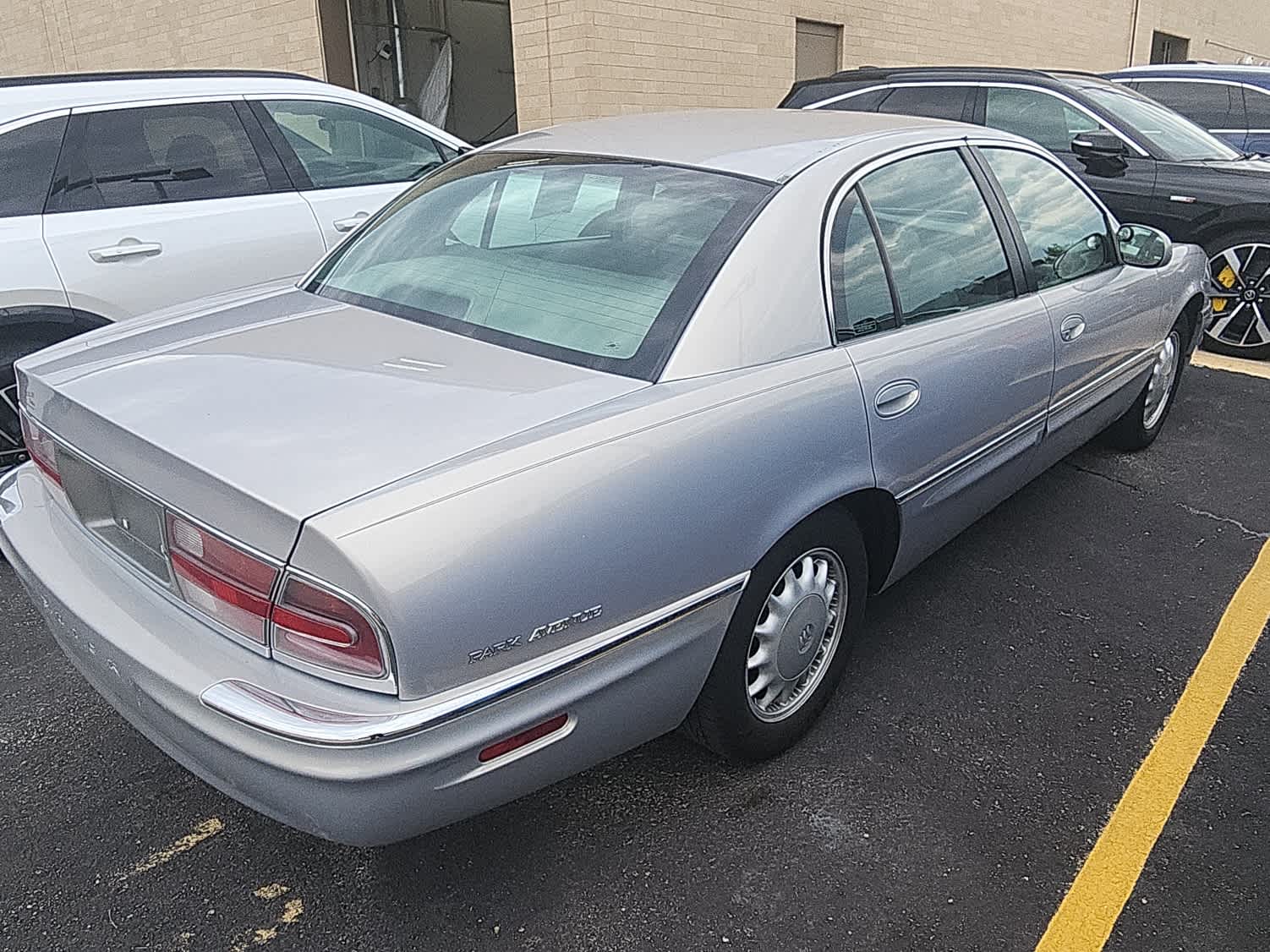 Thumbnail: 1997 Buick Park Avenue - 3