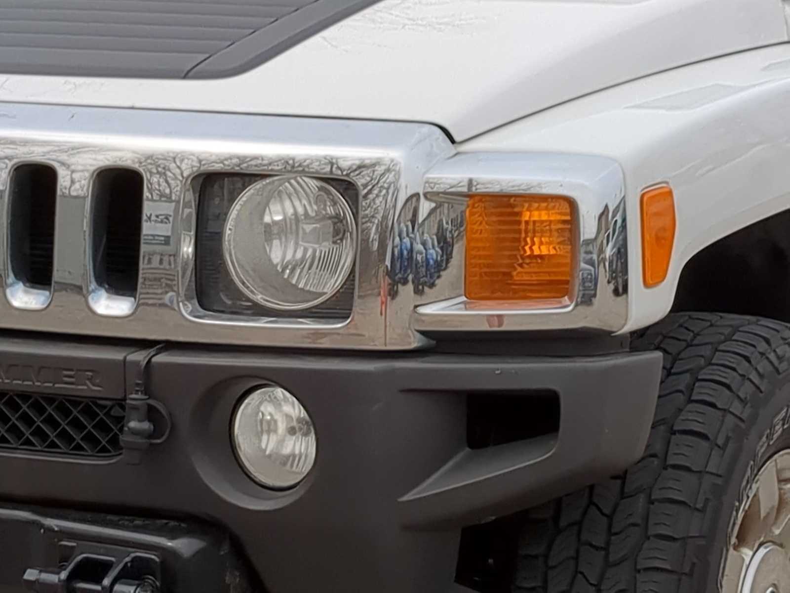 Thumbnail: 2010 Hummer H3 - 11
