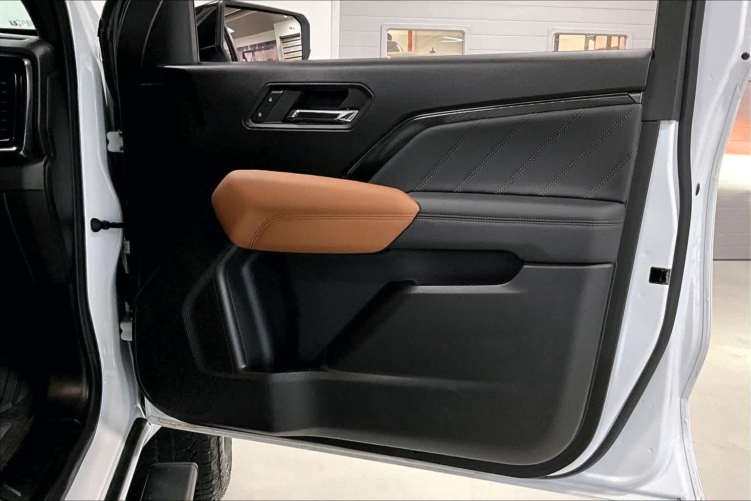 Thumbnail: 2024 GMC Canyon - 26