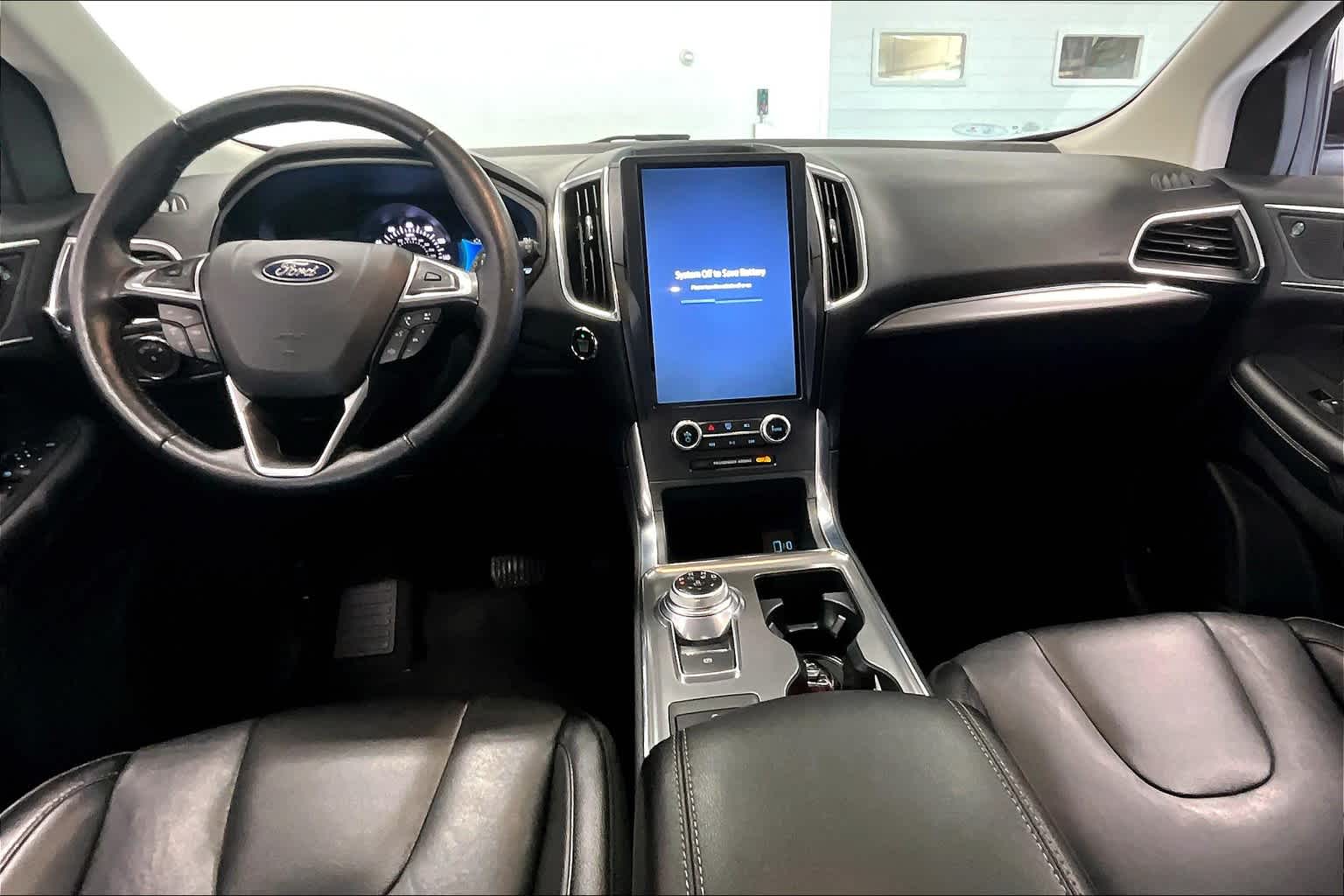 2022 Ford Edge Titanium 9