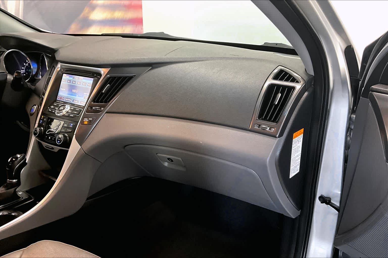 Thumbnail: 2013 Hyundai Sonata - 20