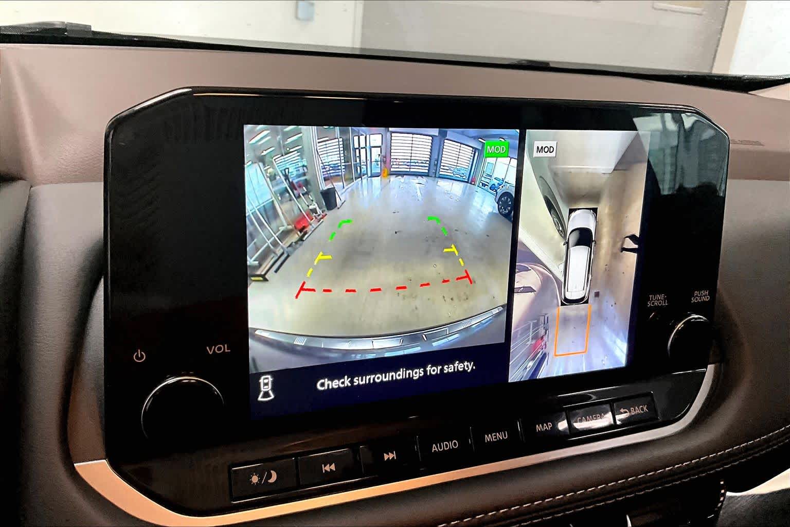 Thumbnail: 2023 Nissan Rogue - 23