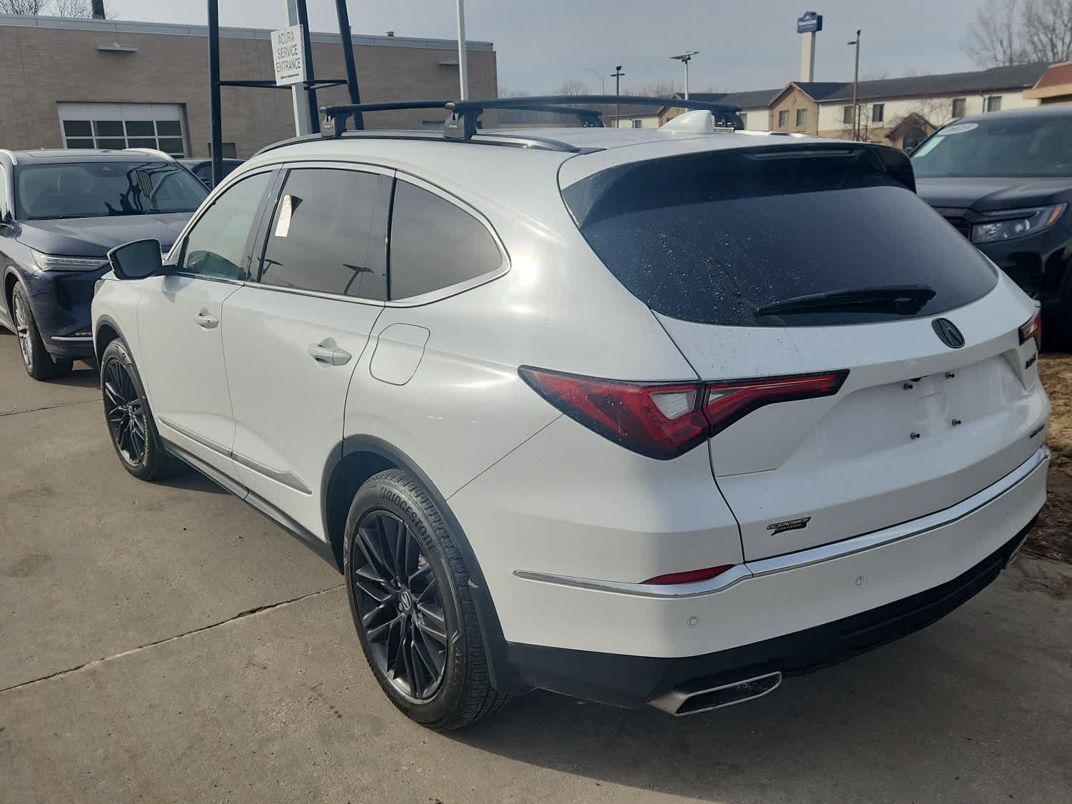 Thumbnail: 2022 Acura MDX - 7