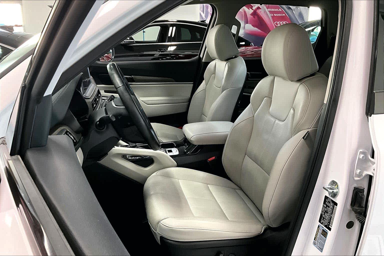 Thumbnail: 2022 Kia Telluride - 9