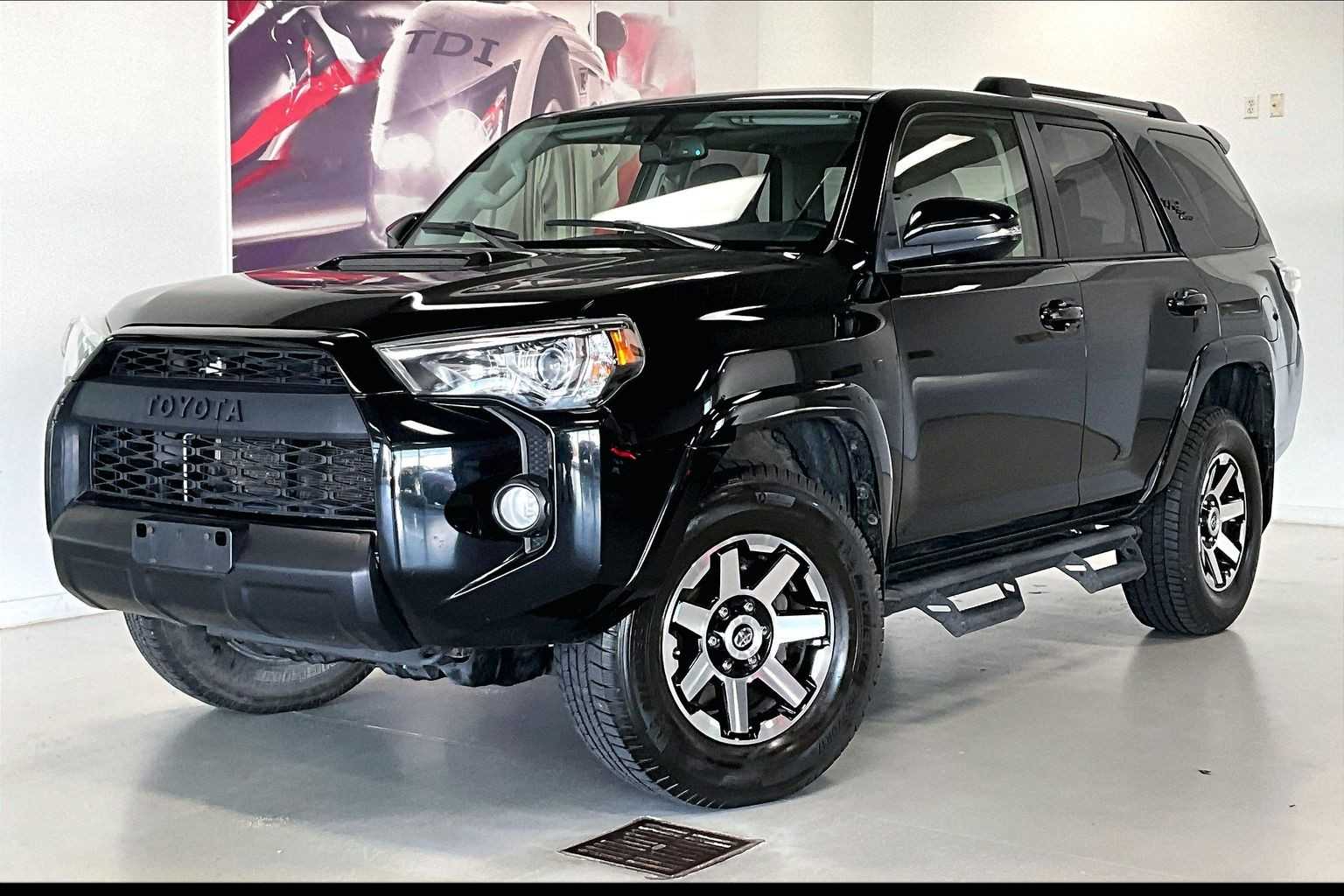 Thumbnail: 2019 Toyota 4Runner - 1