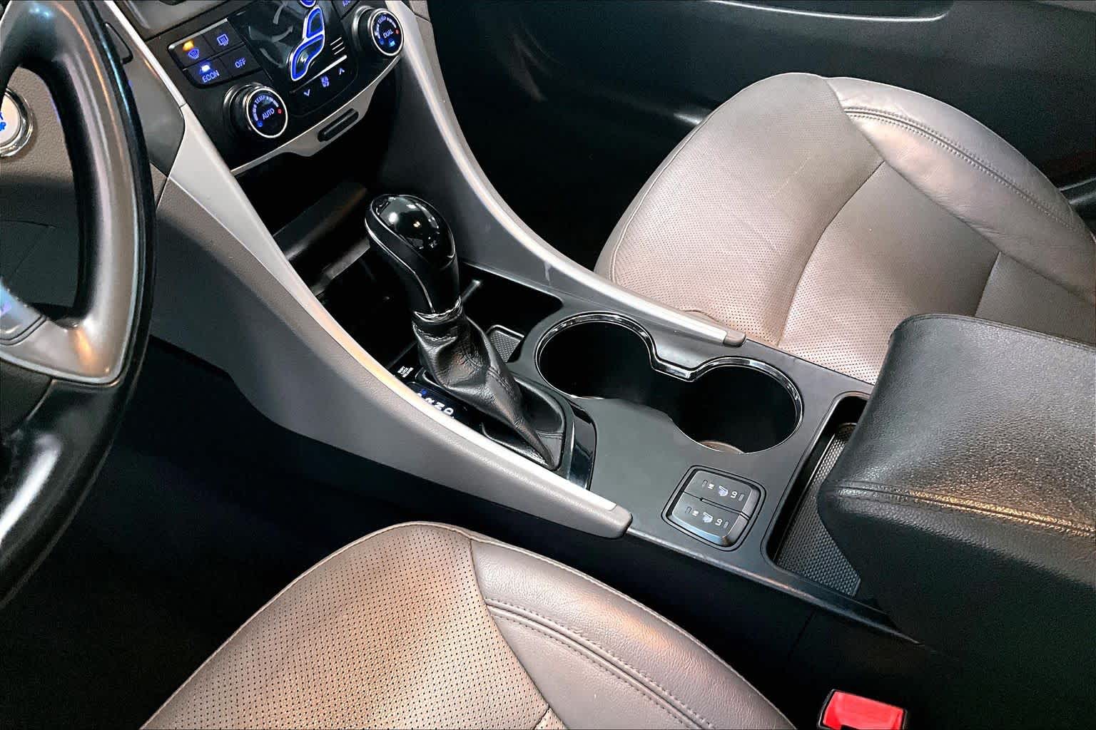 Thumbnail: 2013 Hyundai Sonata - 14