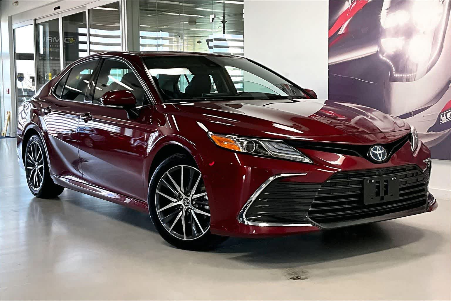 Thumbnail: 2022 Toyota Camry - 19