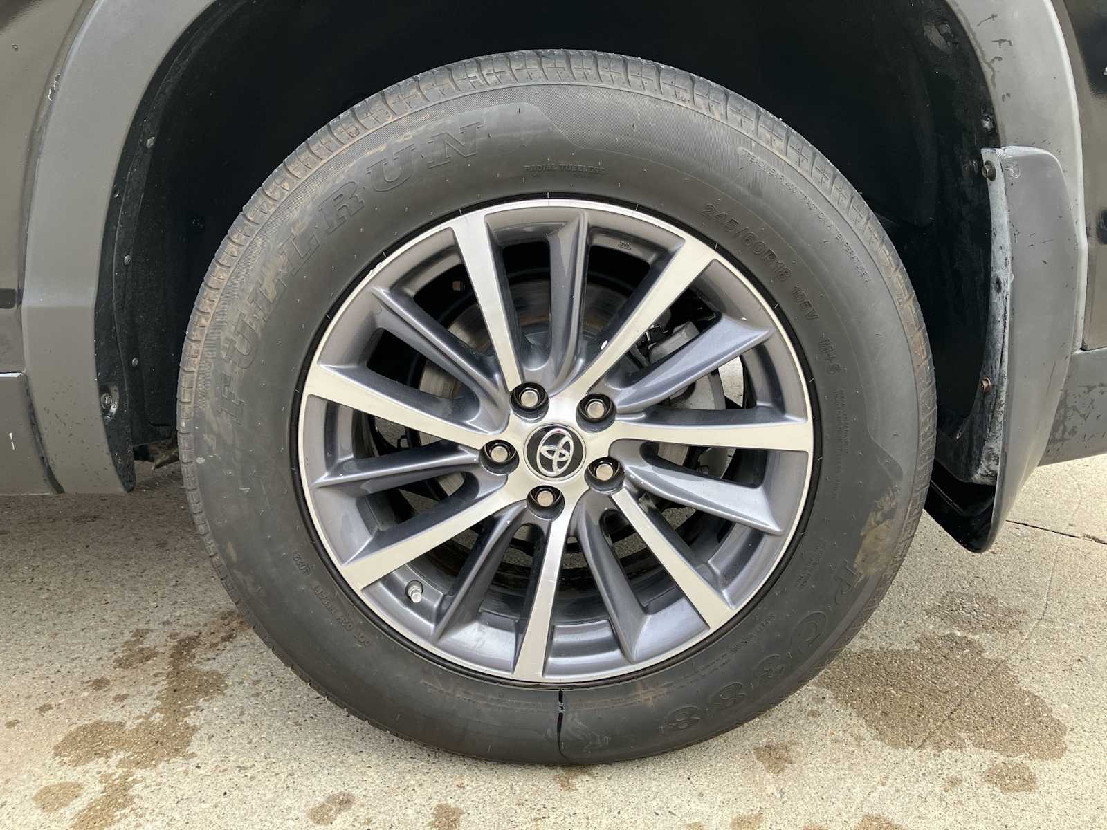 Thumbnail: 2018 Toyota Highlander - 11