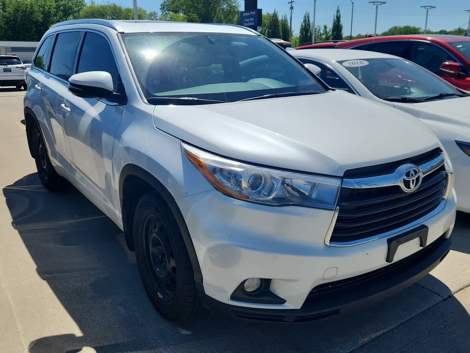 Thumbnail: 2016 Toyota Highlander - 3
