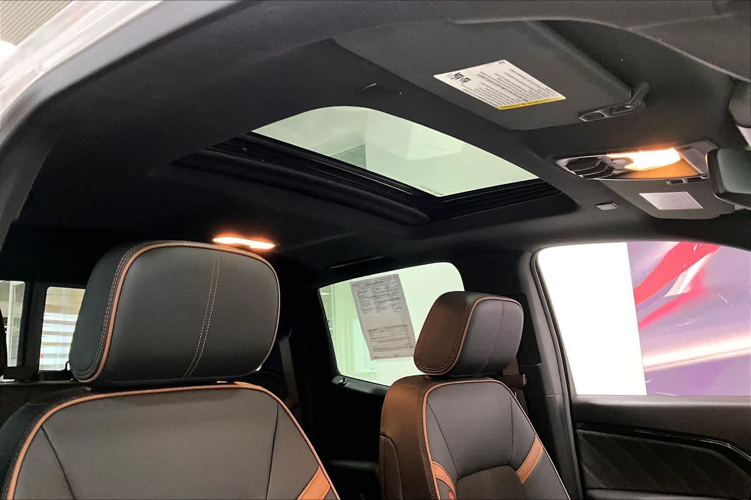 Thumbnail: 2024 GMC Canyon - 28