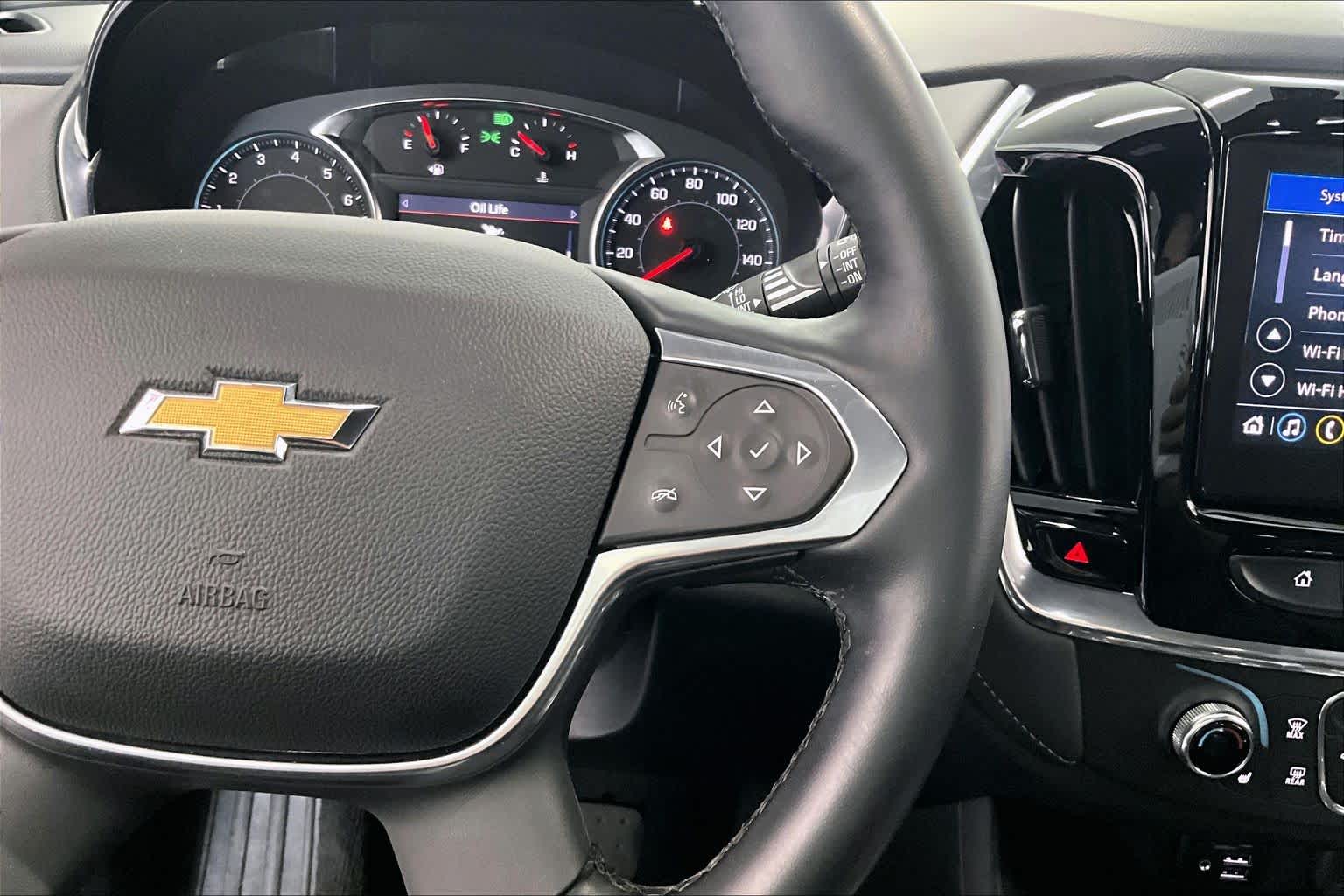 Thumbnail: 2023 Chevrolet Traverse - 23