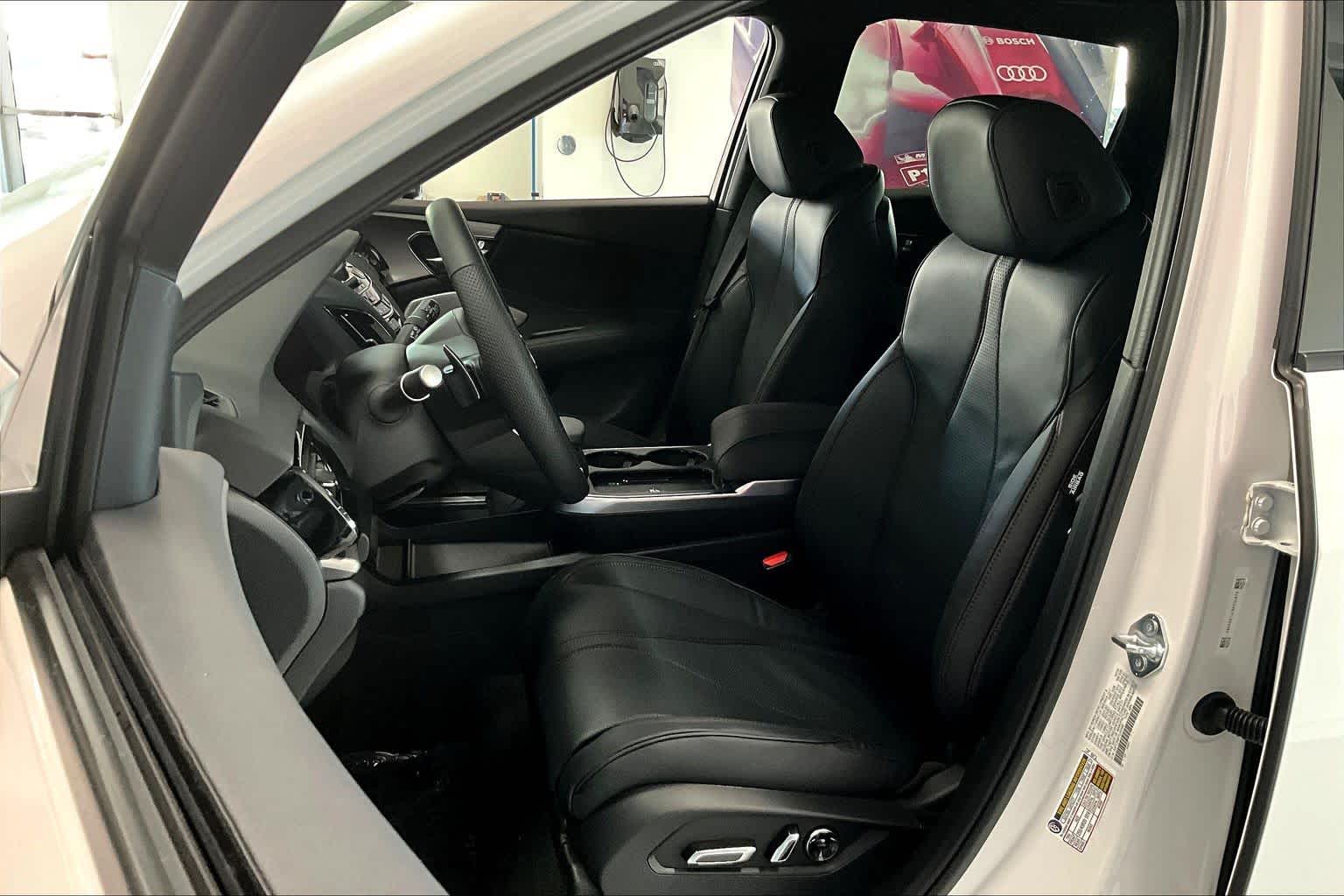 Thumbnail: 2026 Acura RDX - 11