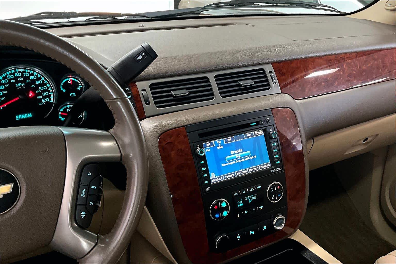 Thumbnail: 2011 Chevrolet Suburban - 14