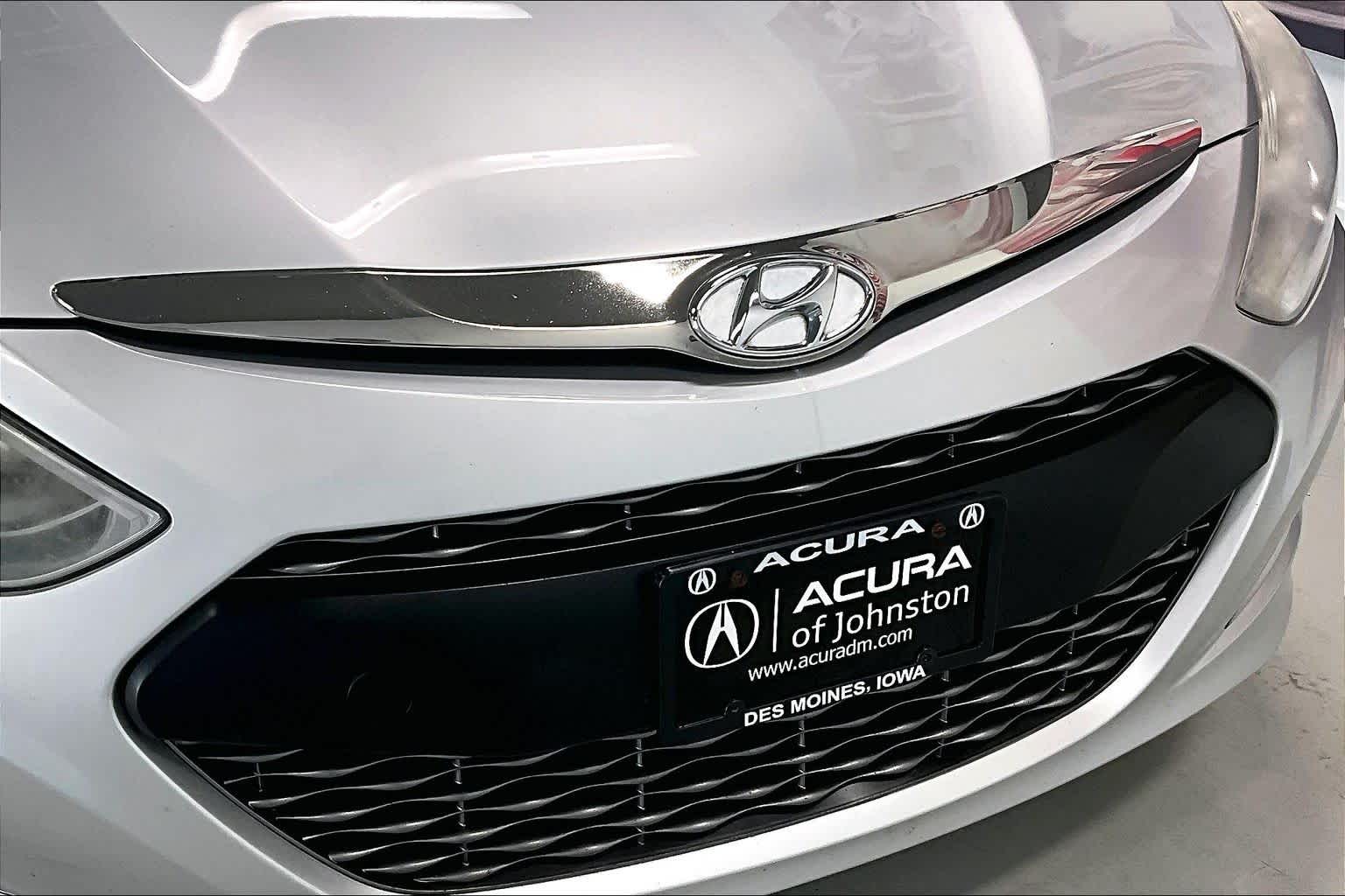 Thumbnail: 2013 Hyundai Sonata - 30