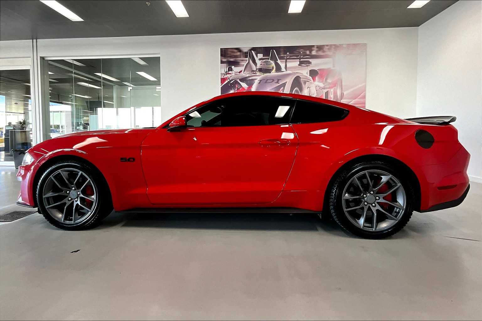 Thumbnail: 2019 Ford Mustang - 3
