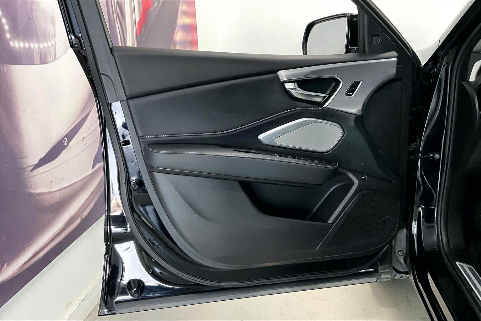 Thumbnail: 2023 Acura RDX - 25